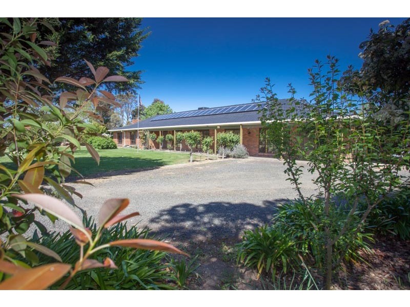 7 Morrow Road East, New Gisborne VIC 3438