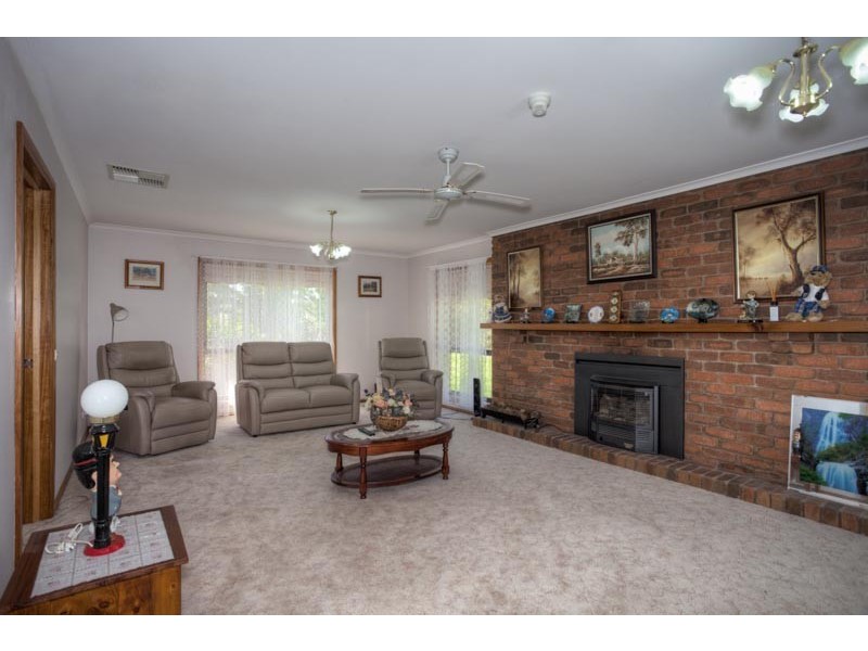 7 Morrow Road East, New Gisborne VIC 3438