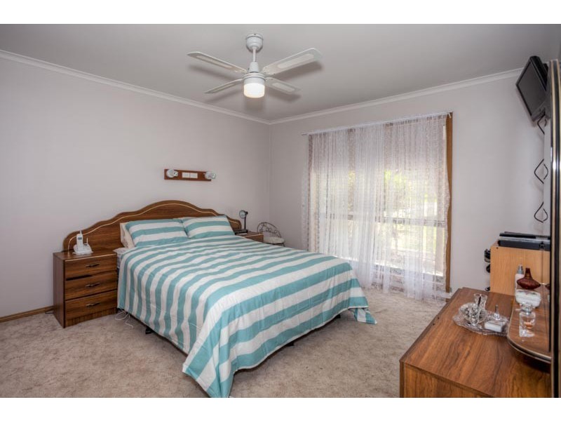 7 Morrow Road East, New Gisborne VIC 3438