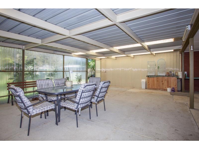 7 Morrow Road East, New Gisborne VIC 3438