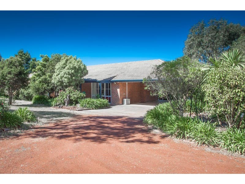 40 Macedon Close, New Gisborne VIC 3438