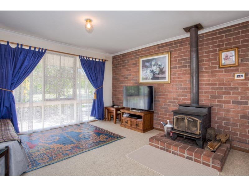 40 Macedon Close, New Gisborne VIC 3438