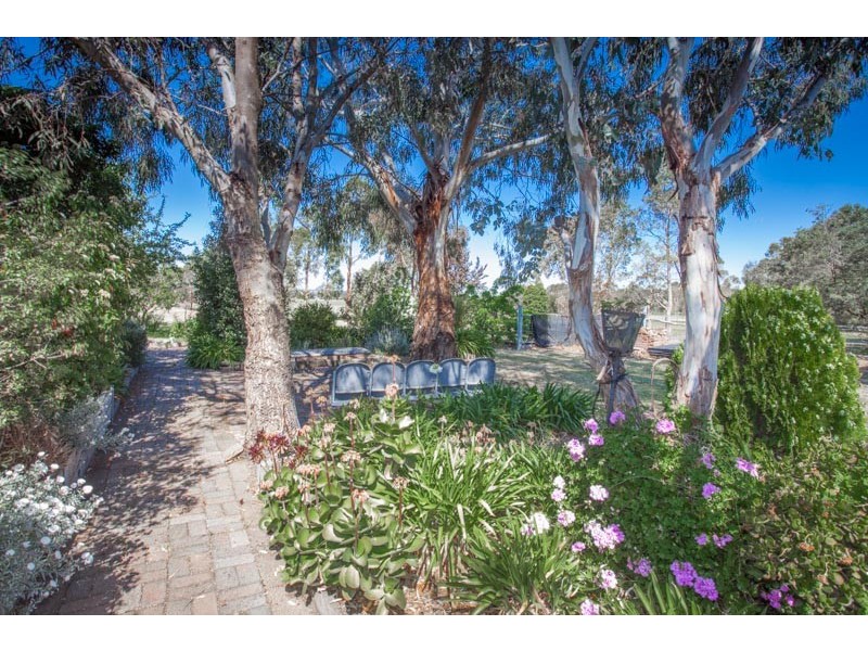 40 Macedon Close, New Gisborne VIC 3438