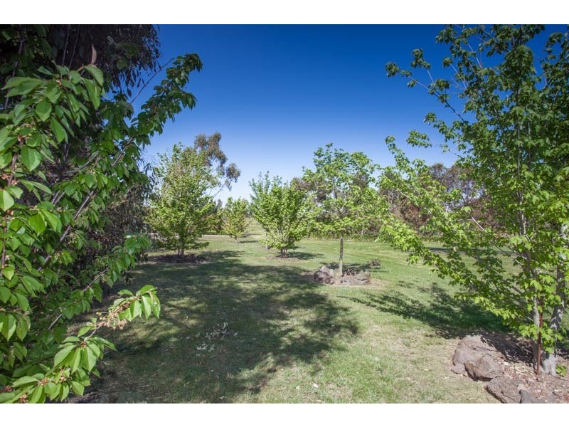 40 Macedon Close, New Gisborne VIC 3438