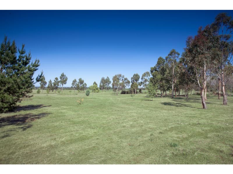 40 Macedon Close, New Gisborne VIC 3438