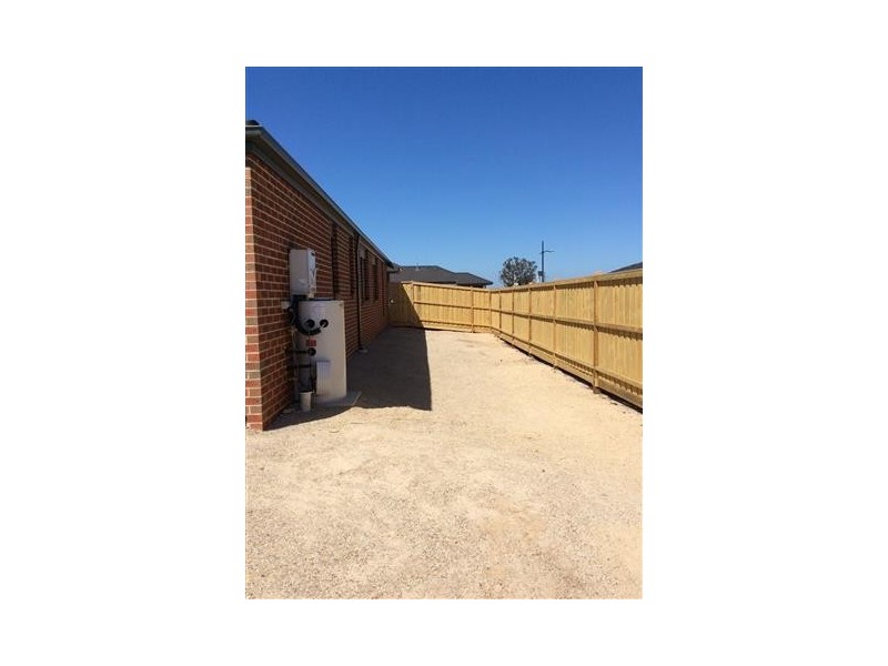 170 James Melrose Drive, Brookfield VIC 3338