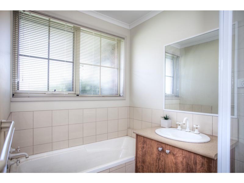 23 Hilltop Way, Gisborne VIC 3437