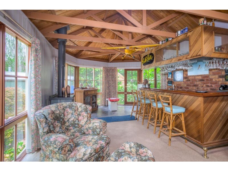 17 Fisher Street, Gisborne VIC 3437