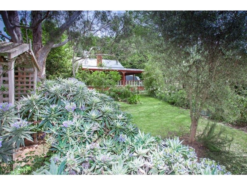 17 Fisher Street, Gisborne VIC 3437