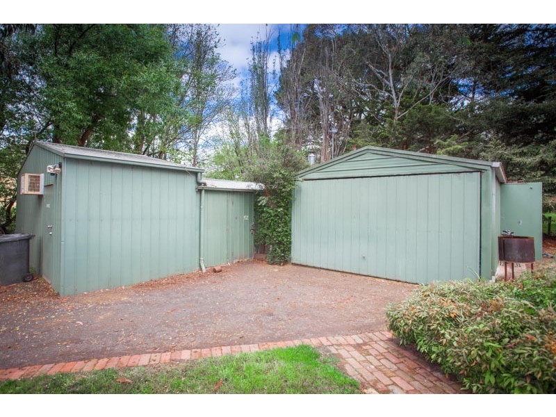 17 Fisher Street, Gisborne VIC 3437