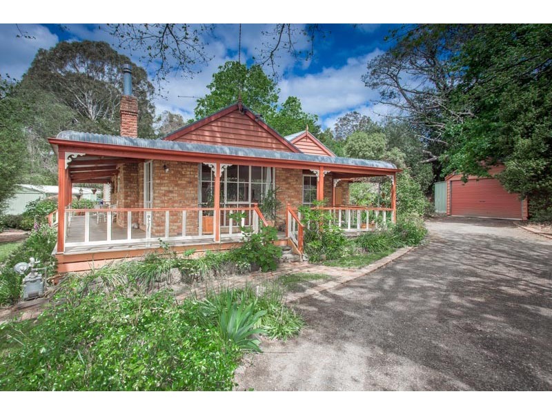 17 Fisher Street, Gisborne VIC 3437