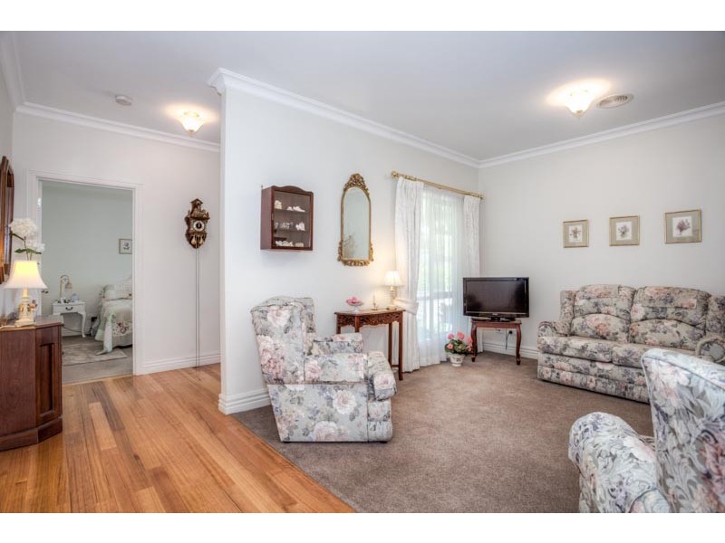 3 / 15-17 Rodney Street, Gisborne VIC 3437