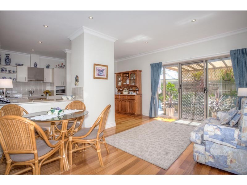 3 / 15-17 Rodney Street, Gisborne VIC 3437
