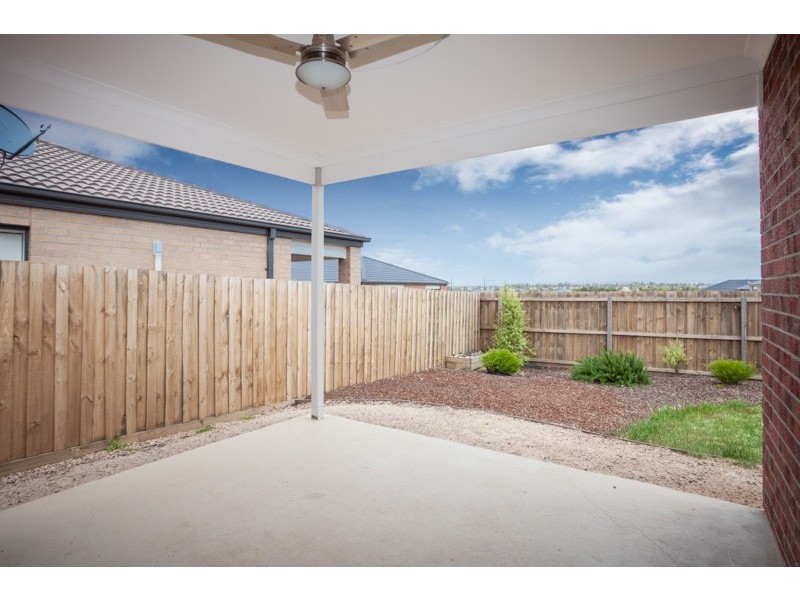 152 James Melrose Drive, Brookfield VIC 3338
