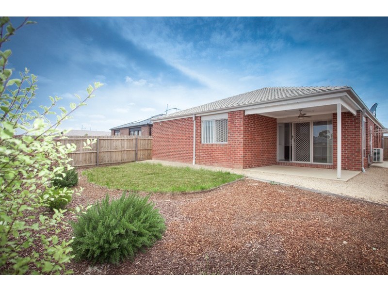 152 James Melrose Drive, Brookfield VIC 3338