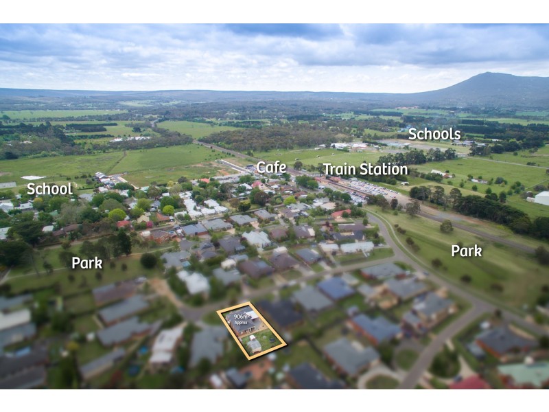 5 Hyperno Court, New Gisborne VIC 3438