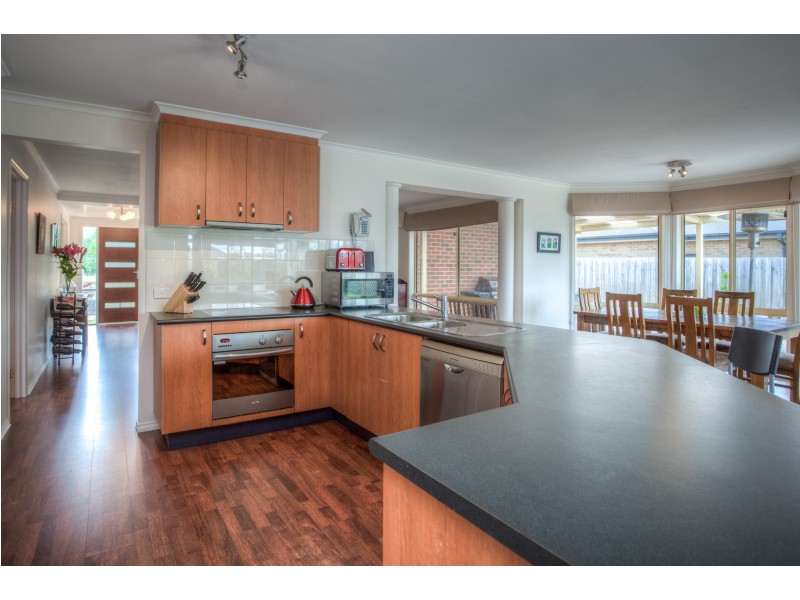 5 Hyperno Court, New Gisborne VIC 3438