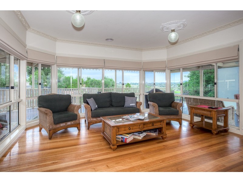 4 Olivia Court, Gisborne VIC 3437