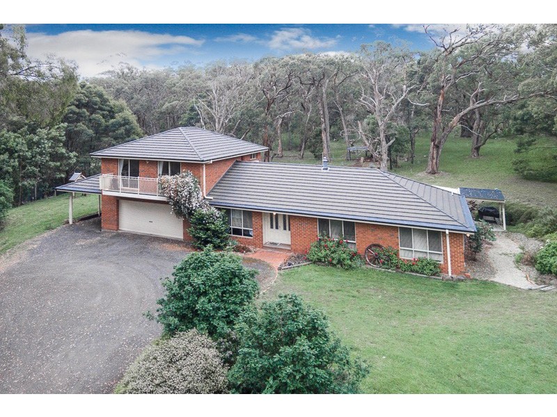 75 Outawood Rise, Gisborne VIC 3437