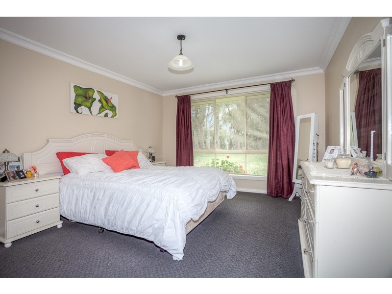 75 Outawood Rise, Gisborne VIC 3437