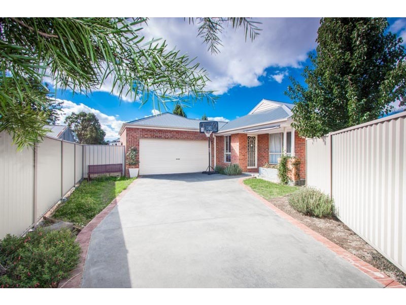 18a Howey Street, Gisborne VIC 3437