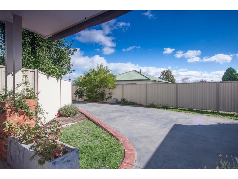 18a Howey Street, Gisborne VIC 3437