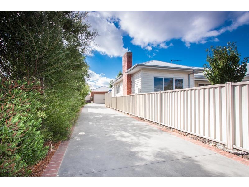 18a Howey Street, Gisborne VIC 3437