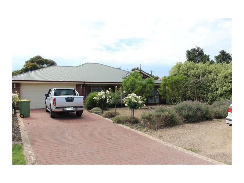 44 Dalray Crescent, New Gisborne VIC 3438