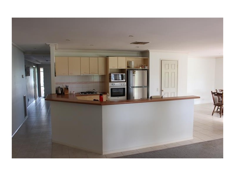 44 Dalray Crescent, New Gisborne VIC 3438