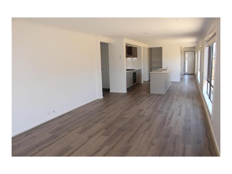 3 Salerno Crescent, Doreen VIC 3754