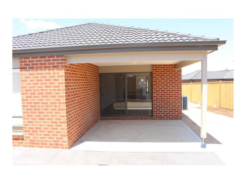 3 Salerno Crescent, Doreen VIC 3754