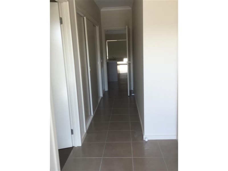 1B Tree Change Way, Woodend VIC 3442