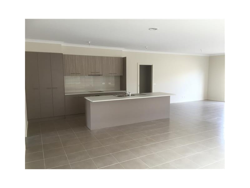 1B Tree Change Way, Woodend VIC 3442