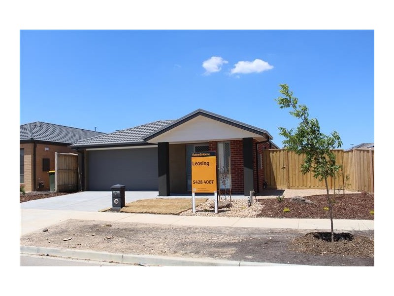 4 Holding Way, Doreen VIC 3754
