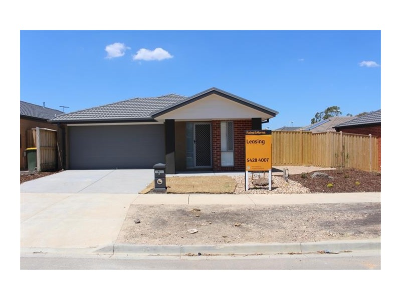 4 Holding Way, Doreen VIC 3754