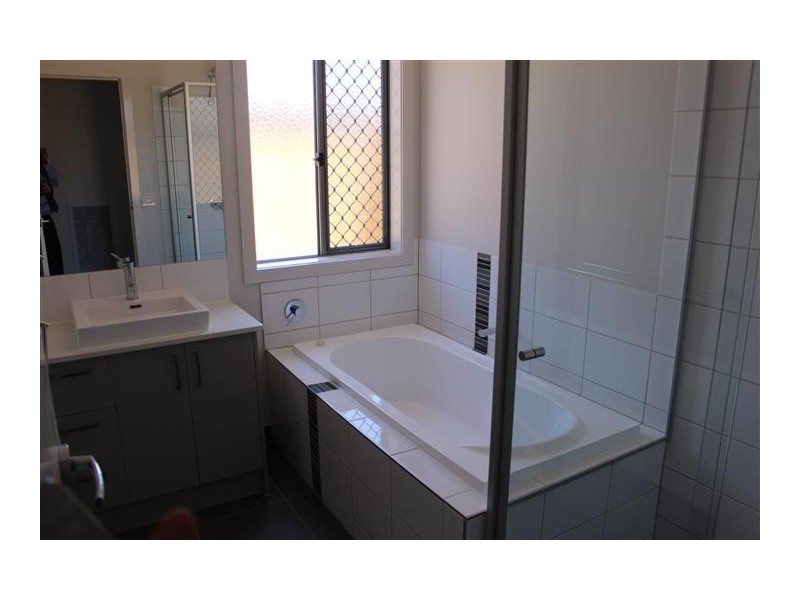 4 Holding Way, Doreen VIC 3754