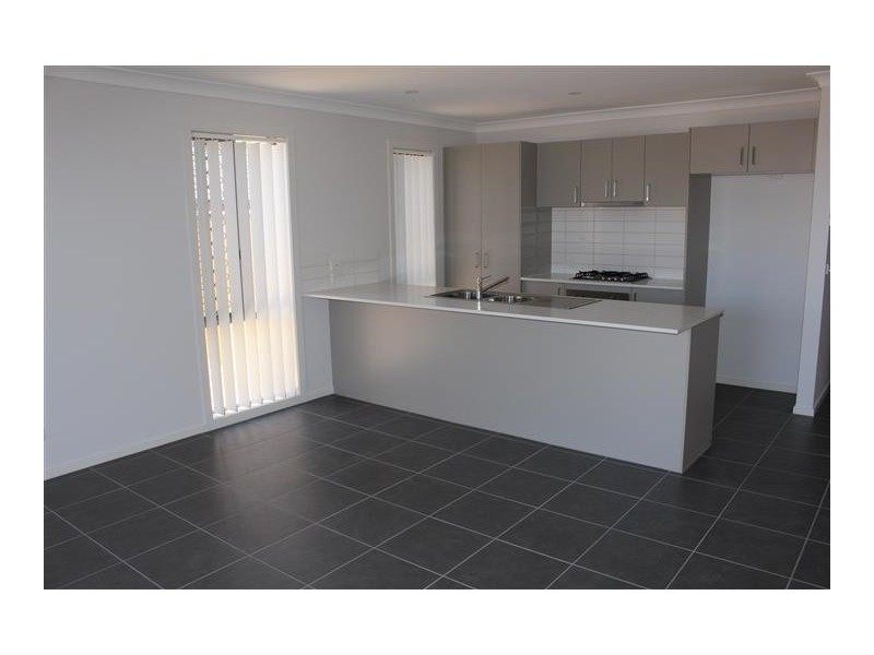 4 Holding Way, Doreen VIC 3754
