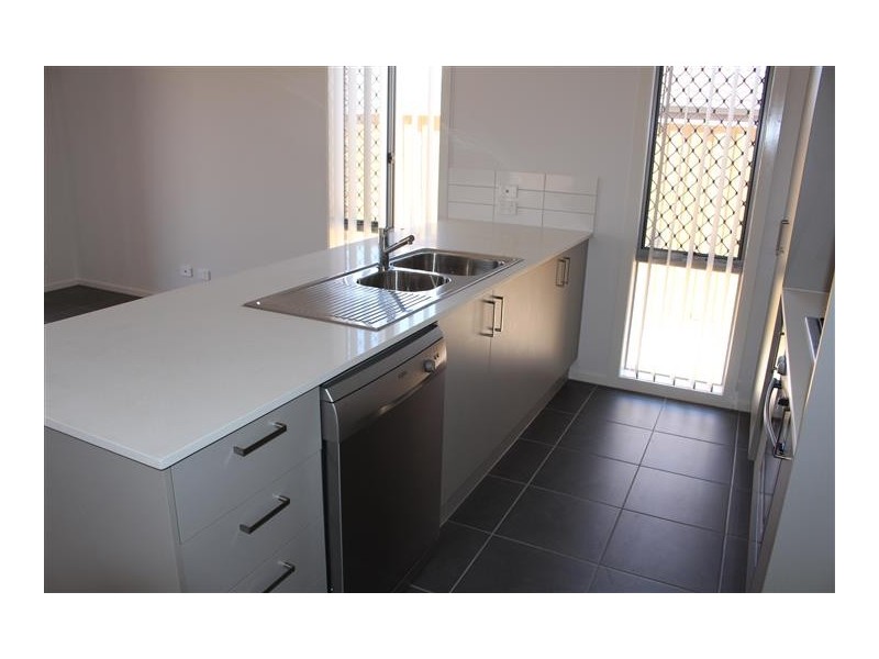 4 Holding Way, Doreen VIC 3754