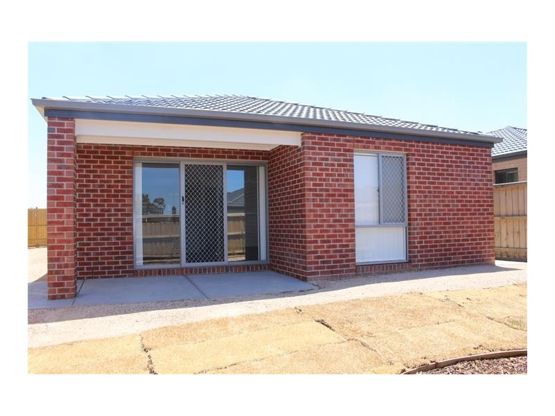 4 Holding Way, Doreen VIC 3754