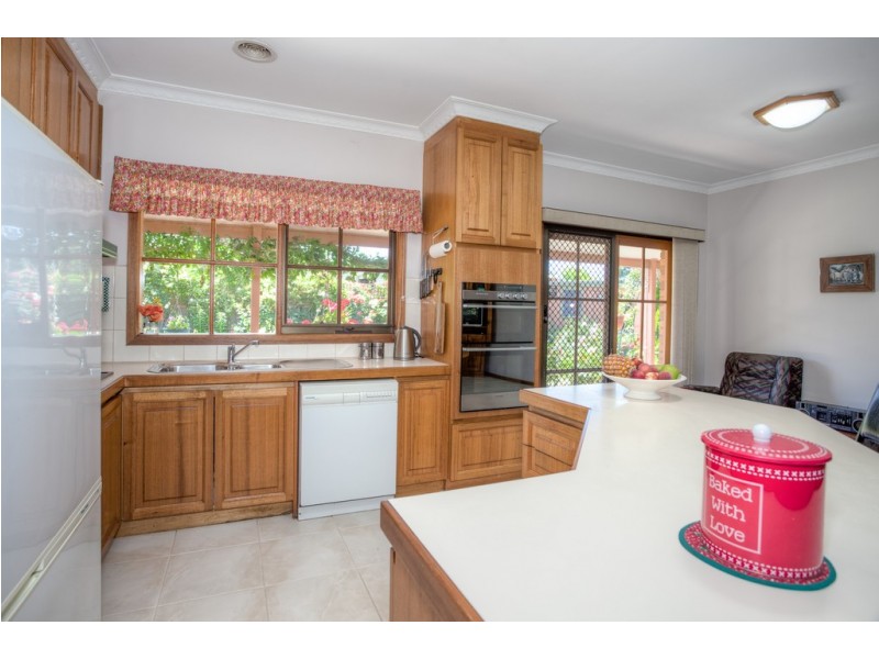 2 Mountainview Way, Gisborne VIC 3437