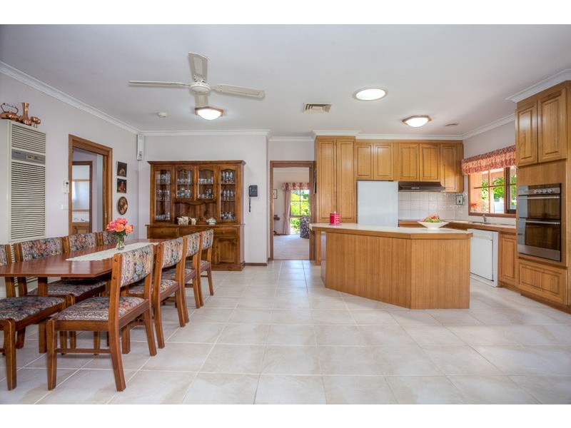 2 Mountainview Way, Gisborne VIC 3437