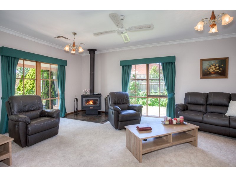 2 Mountainview Way, Gisborne VIC 3437