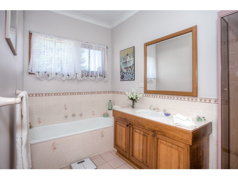 2 Mountainview Way, Gisborne VIC 3437