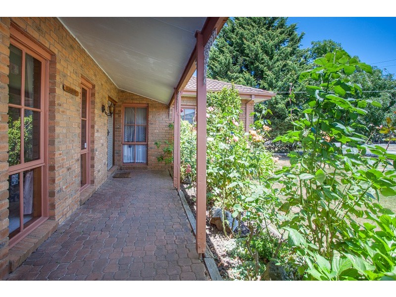 2 Mountainview Way, Gisborne VIC 3437