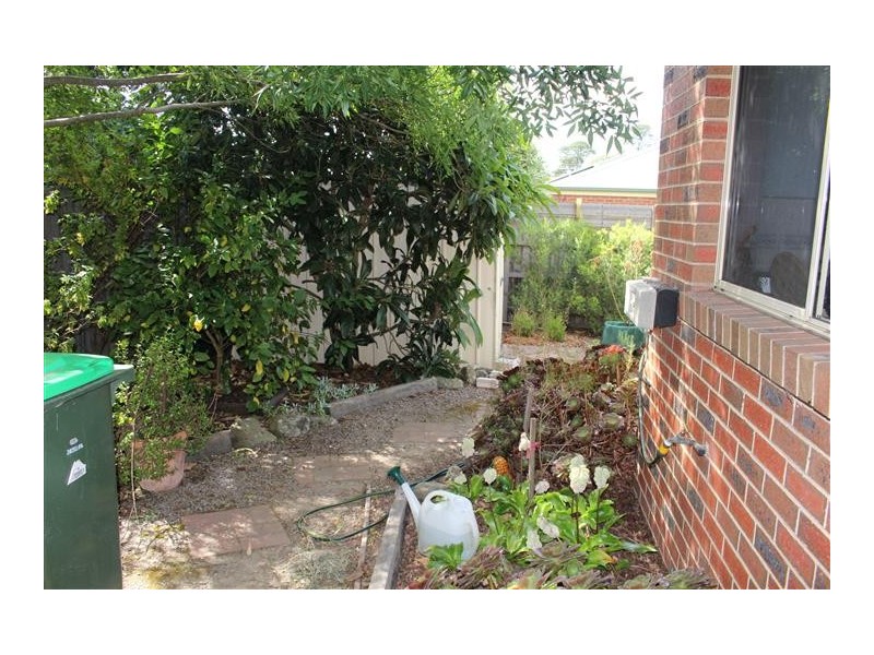 2/3 Mahoneys Road, Riddells Creek VIC 3431