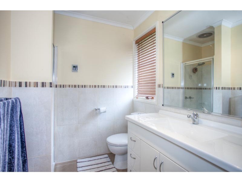 21 Worcester Road, Gisborne VIC 3437