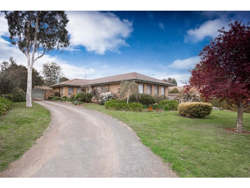 21 Worcester Road, Gisborne VIC 3437