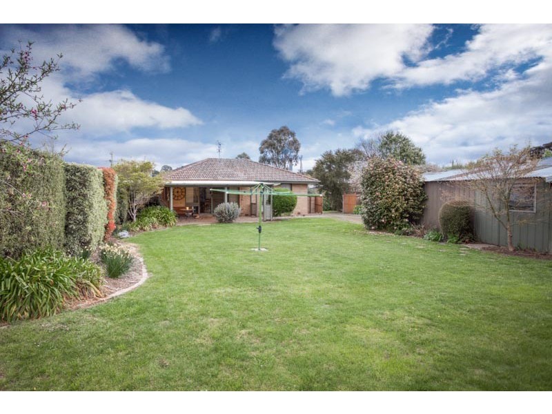 21 Worcester Road, Gisborne VIC 3437