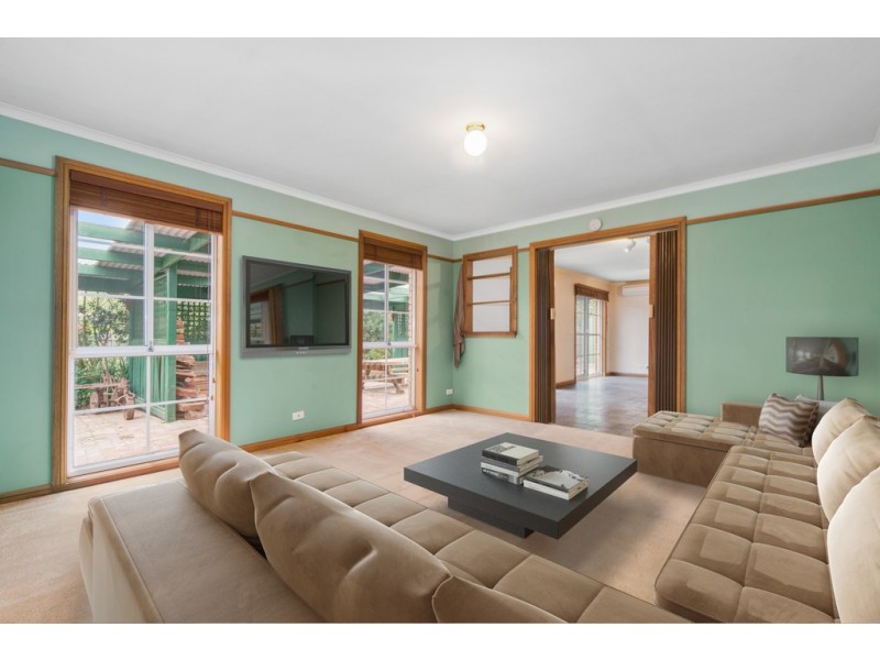 6 Scenic Court, Gisborne VIC 3437