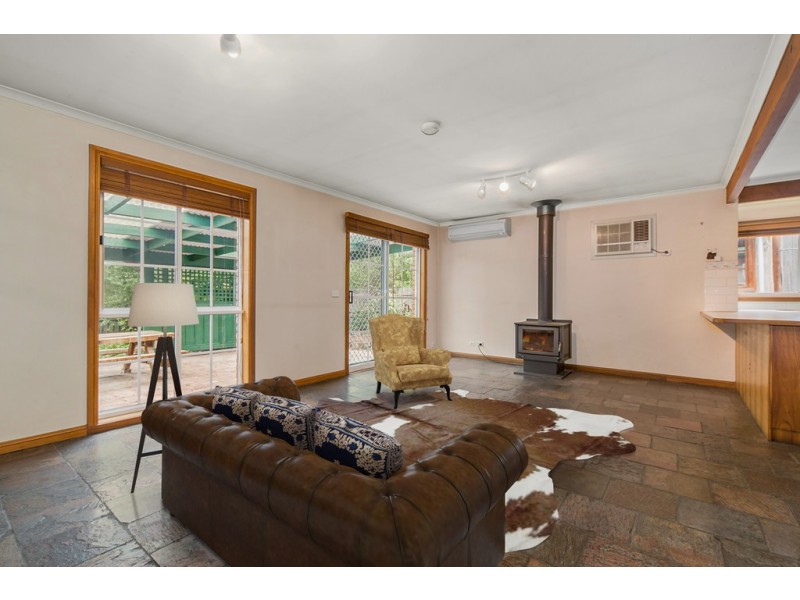 6 Scenic Court, Gisborne VIC 3437